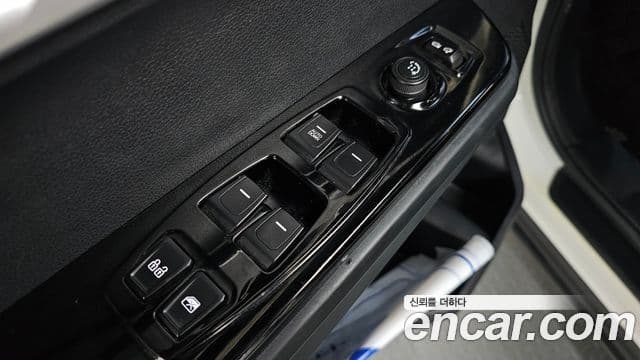 KG모빌리티(SsangYong) Torres T5, 2023 18