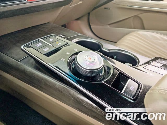 Kia K8 Signature, 2023 9