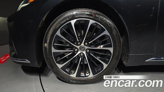 Lexus LS500 5세대 3.5 Luxury AWD, 2021 все фото