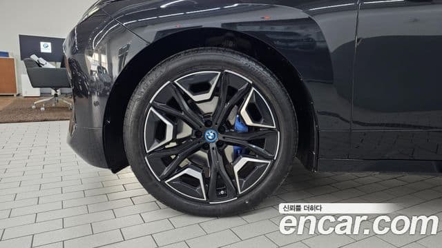 BMW iX xDrive50 Sport Plus, 2024 все фото