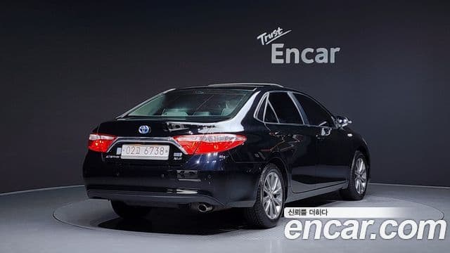 Toyota New 캠리 гибрид XLE, 2017 2