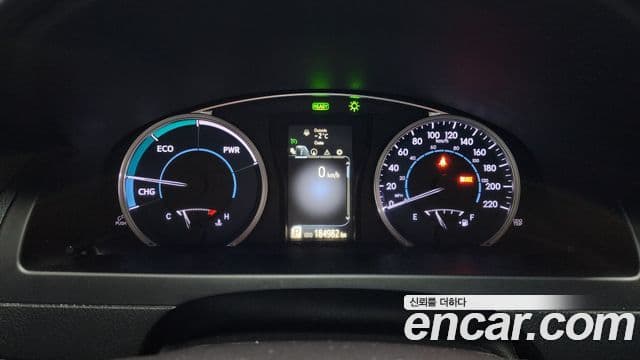 Toyota New 캠리 гибрид XLE, 2017 8