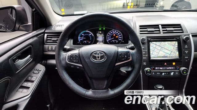 Toyota New 캠리 гибрид XLE, 2017 13