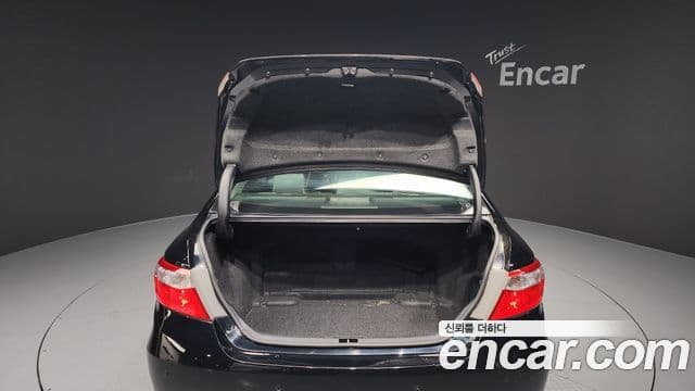 Toyota New 캠리 гибрид XLE, 2017 20