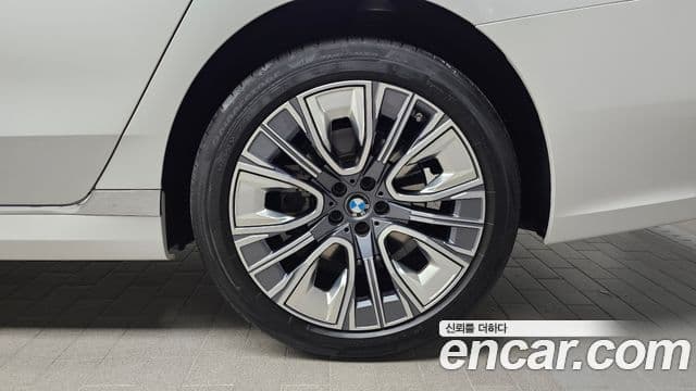 BMW 7시리즈 (G70) 740i sDrive Design Pure Excellence, 2023 все фото