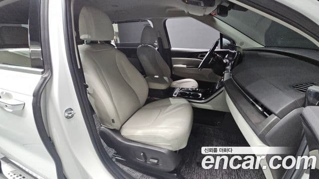 Kia Carnival 4세대 Signature, 2021 11
