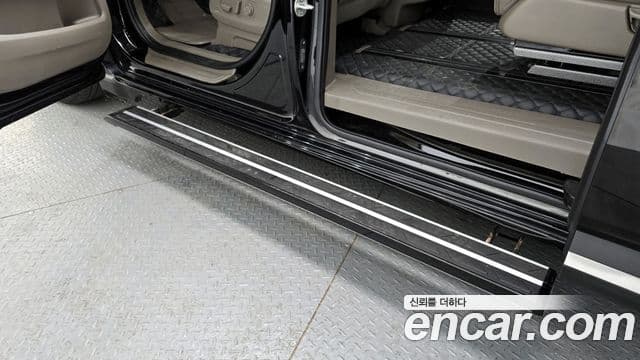 Kia Carnival 4세대 бензин 9인승 High Limousine(компания по спецнадстройкам), 2023 19