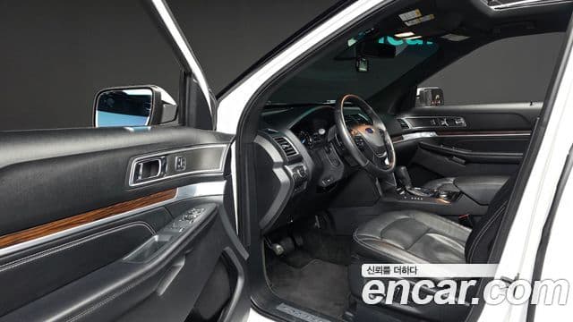 Ford Explorer 5세대, 2017 11