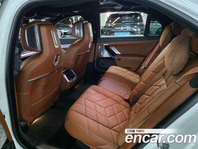 BMW 7시리즈 (G70) 750e xDrive M Sport, 2024 10