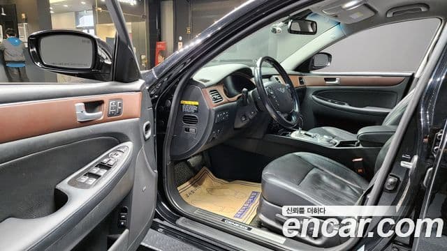 Hyundai Genesis Special, 2013 11