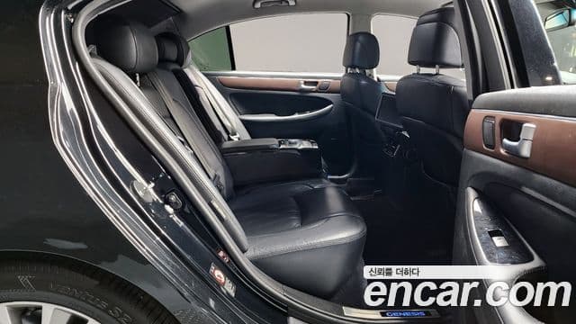 Hyundai Genesis Special, 2013 12