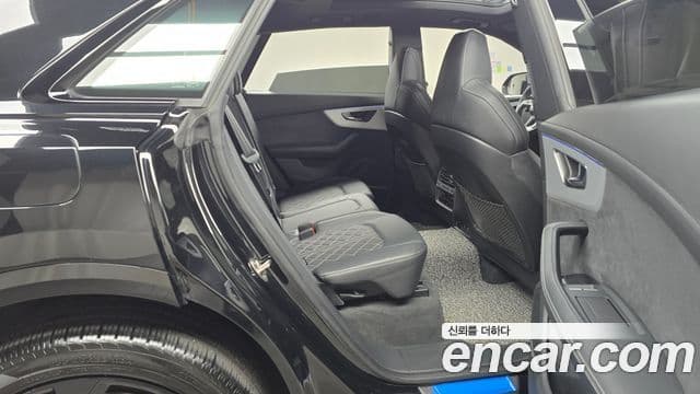 Audi Q8 (4M) Premium, 2023 12