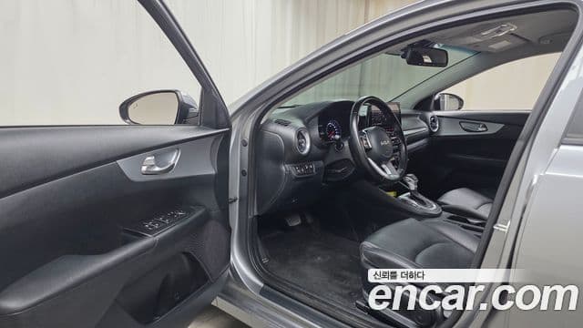 Kia The / новый New K3 2세대 Prestige, 2022 10