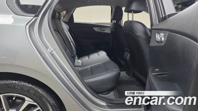 Kia The / новый New K3 2세대 Prestige, 2022 12