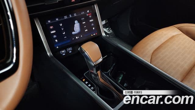 KG모빌리티(SsangYong) Torres T7, 2024 9