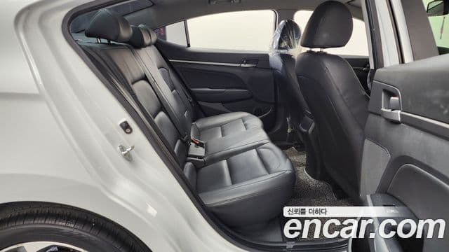 Hyundai Avante AD 1.6 GDI Value Plus, 2018 12
