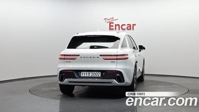 Genesis GV70, 2021 4