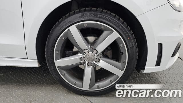 Audi A1 30 TDI Sport, 2013 все фото