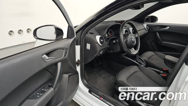 Audi A1 30 TDI Sport, 2013 10