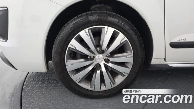 Peugeot 3008 1세대, 2014 все фото