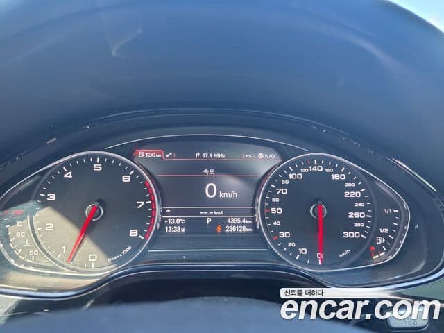 Audi New A8 D4, 2011 10