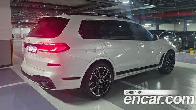 BMW X7 (G07) xDrive 40i M Sport 6인승, 2024 4