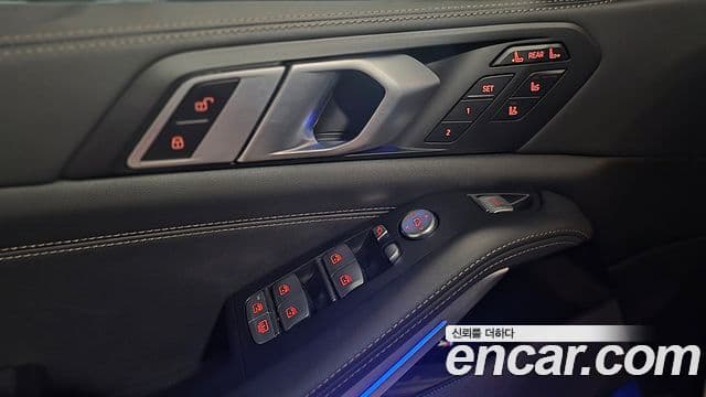 BMW X7 (G07) xDrive 40i M Sport 6인승, 2024 18