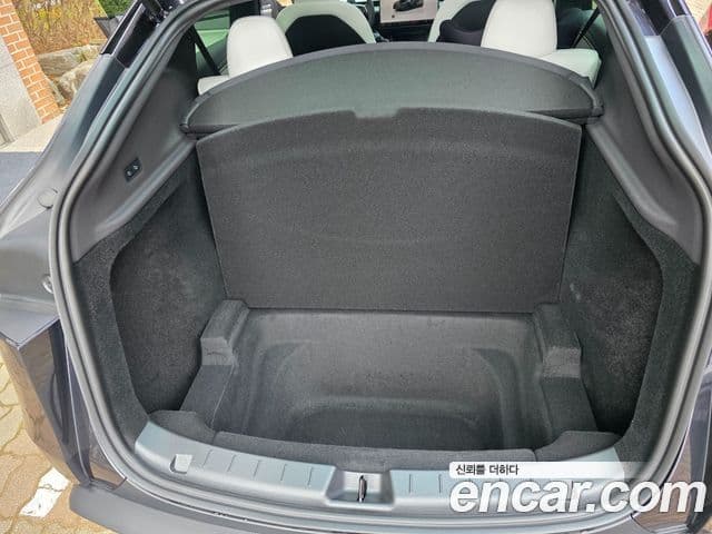 Tesla модель Y Long Range AWD, 2026 6