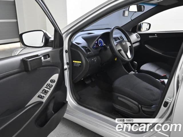 Hyundai Accent(новый кузов / новое поколение) дизель 1.6 VGT Style Plus, 2016 11