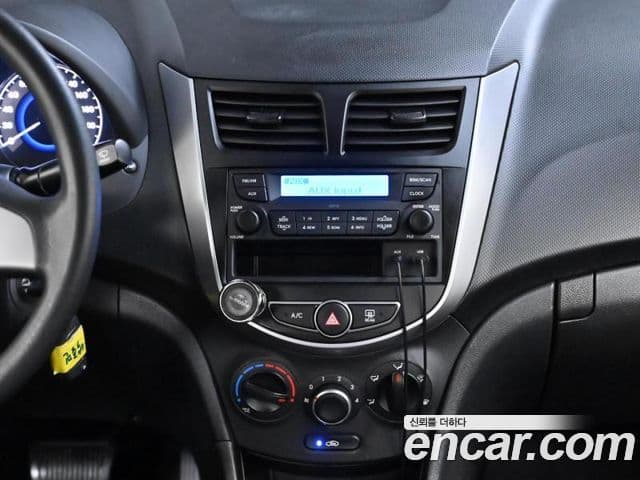 Hyundai Accent(новый кузов / новое поколение) дизель 1.6 VGT Style Plus, 2016 14