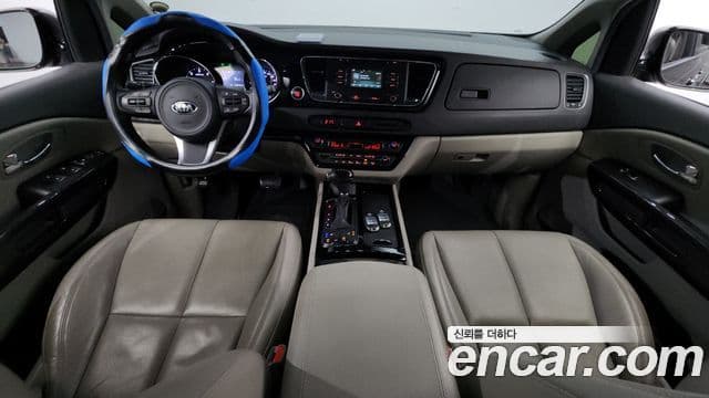 Kia All New Carnival VIP, 2016 7