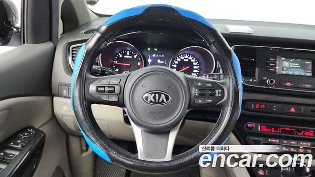 Kia All New Carnival VIP, 2016 14
