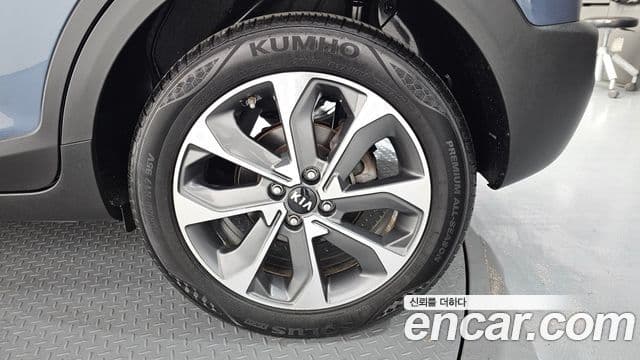 Kia Stonic Trendy, 2018 все фото