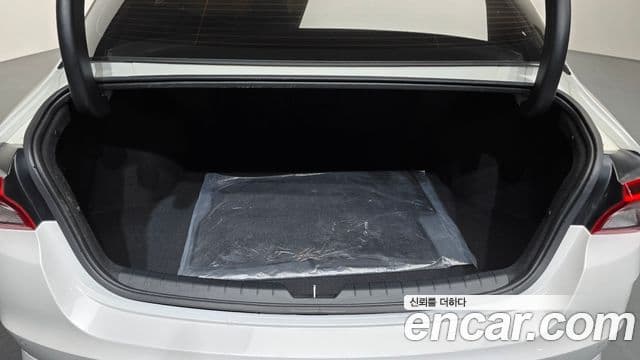 Kia K5 3세대 Signature, 2023 21