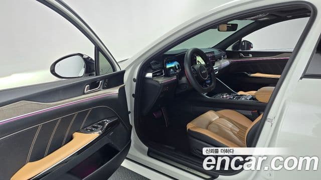 Kia K5 3세대 Signature, 2023 10