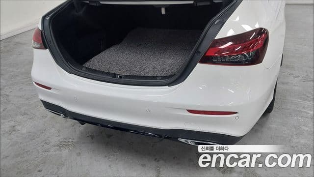 Mercedes-Benz E-класс W213 AMG Line, 2023 11