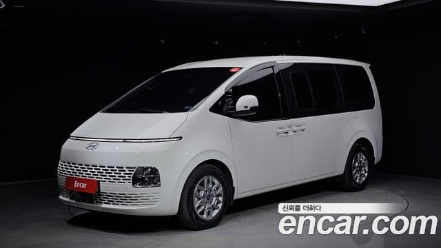 Hyundai Staria Modern, 2025 1