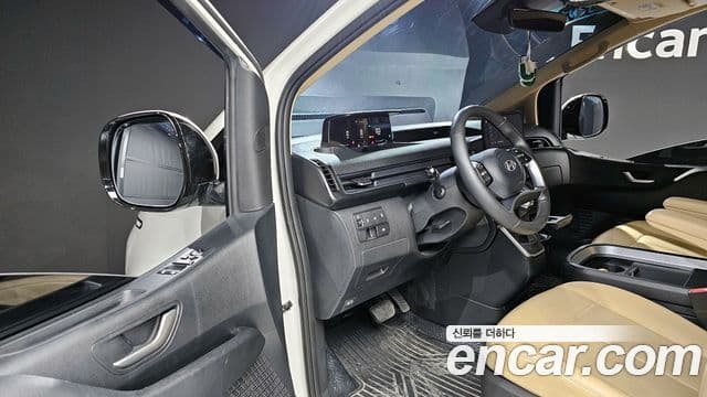 Hyundai Staria Modern, 2025 10