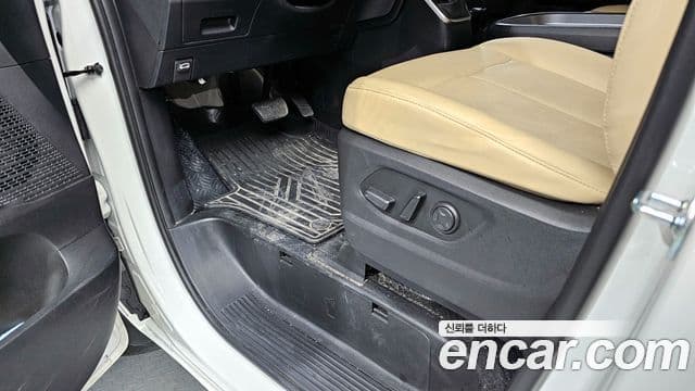 Hyundai Staria Modern, 2025 14