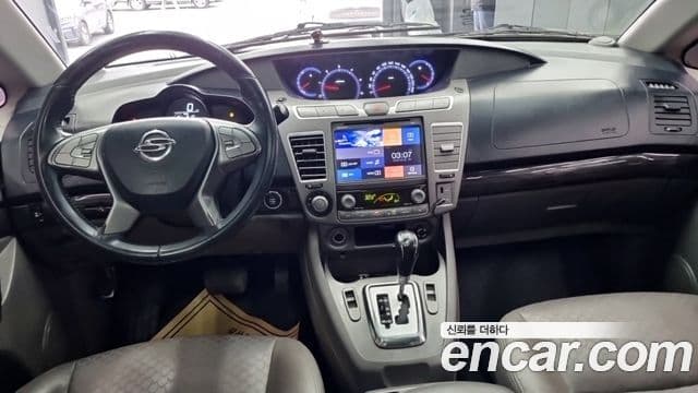 KG모빌리티(SsangYong) Korando 투리스모 4WD TX 9인승, 2016 7