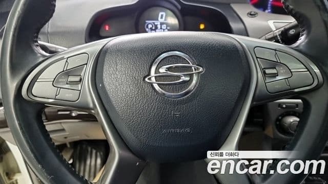 KG모빌리티(SsangYong) Korando 투리스모 4WD TX 9인승, 2016 11