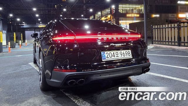 Porsche Panamera (976), 2024 4