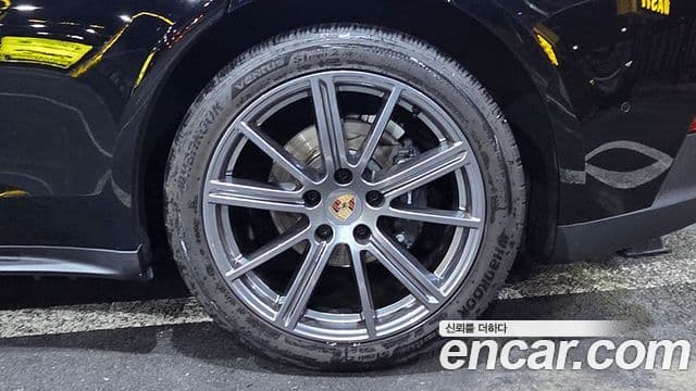 Porsche Panamera (976), 2024 19