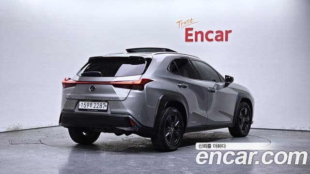 Lexus UX250h, 2020 2