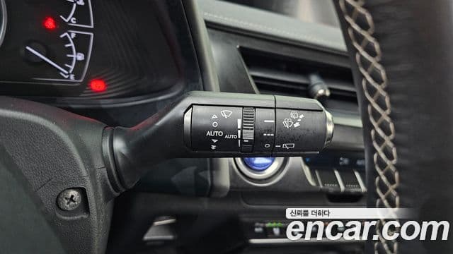 Lexus UX250h, 2020 17