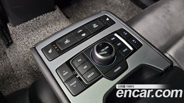 Genesis G80 Premium Luxury, 2017 17