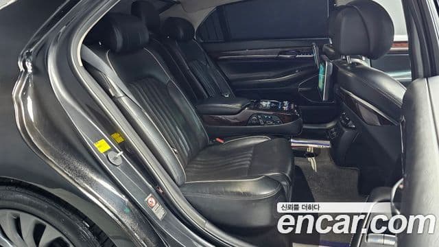 Genesis EQ900 Prestige, 2016 12