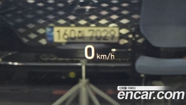 Genesis EQ900 Prestige, 2016 18