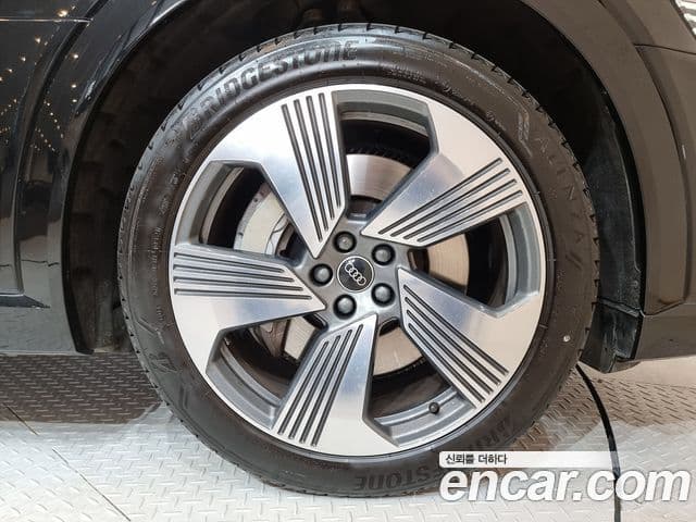 Audi e-Tron 55 Quattro Sportback, 2022 все фото