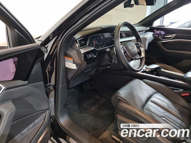 Audi e-Tron 55 Quattro Sportback, 2022 10